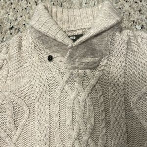 Beautiful oatmeal colored Eddie Bower sweater.